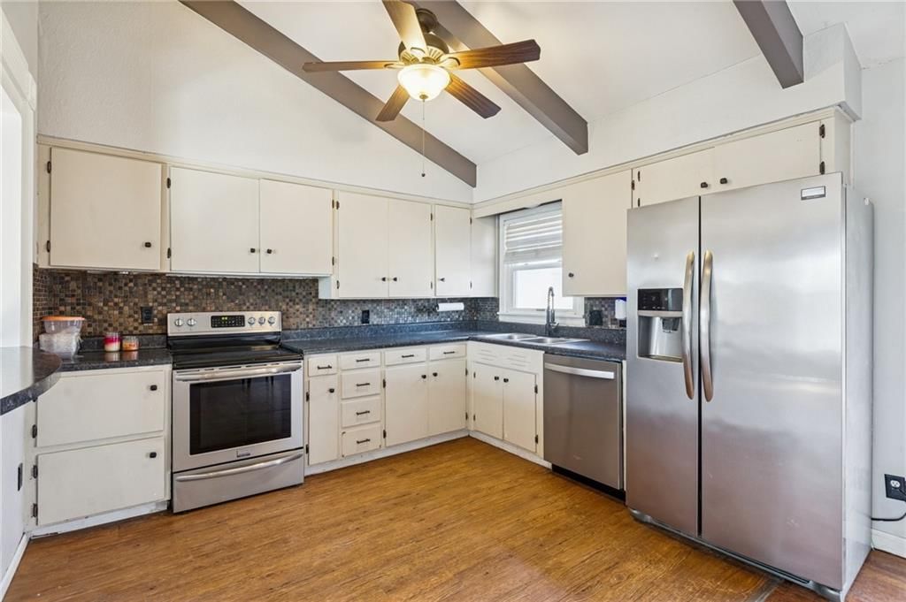 4418 NE 49th Street — photo 11