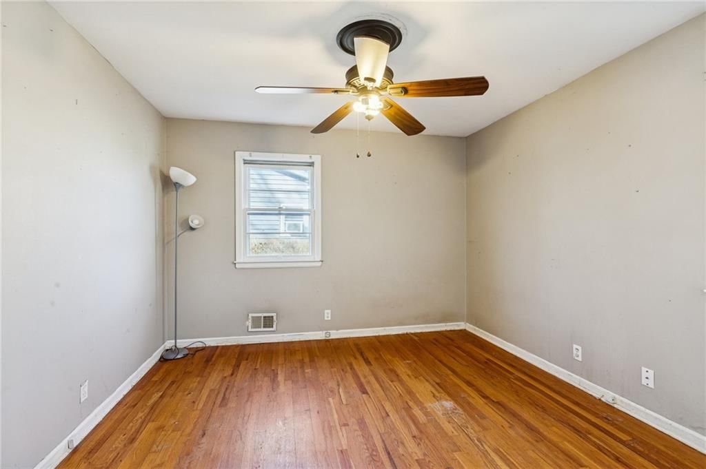 4418 NE 49th Street — photo 18