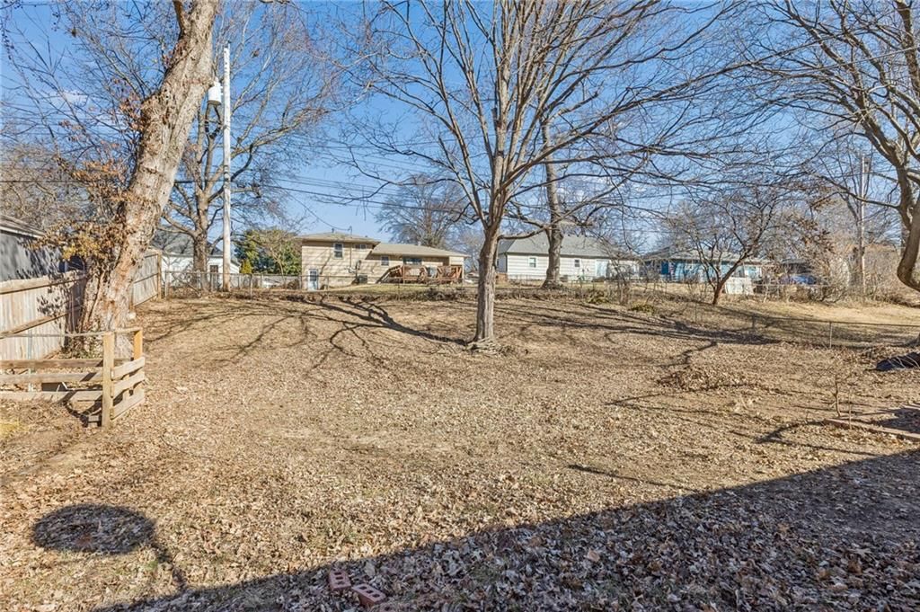 4418 NE 49th Street — photo 25