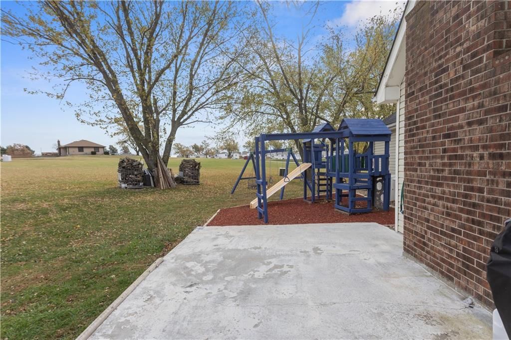 11203 Chandler Road — photo 28