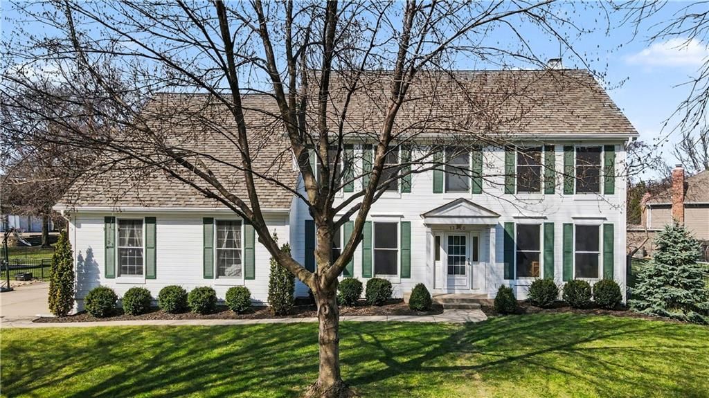 12420 Sagamore Road, Leawood, KS