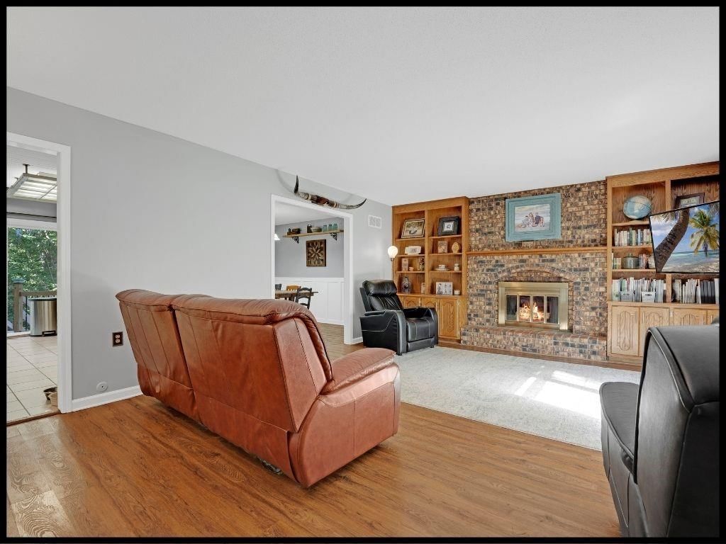 1411 Woodlawn Drive — photo 4