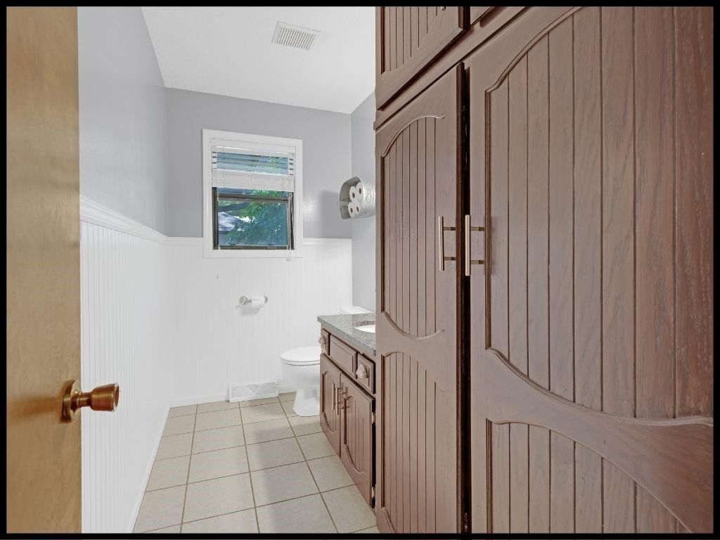 1411 Woodlawn Drive — photo 17