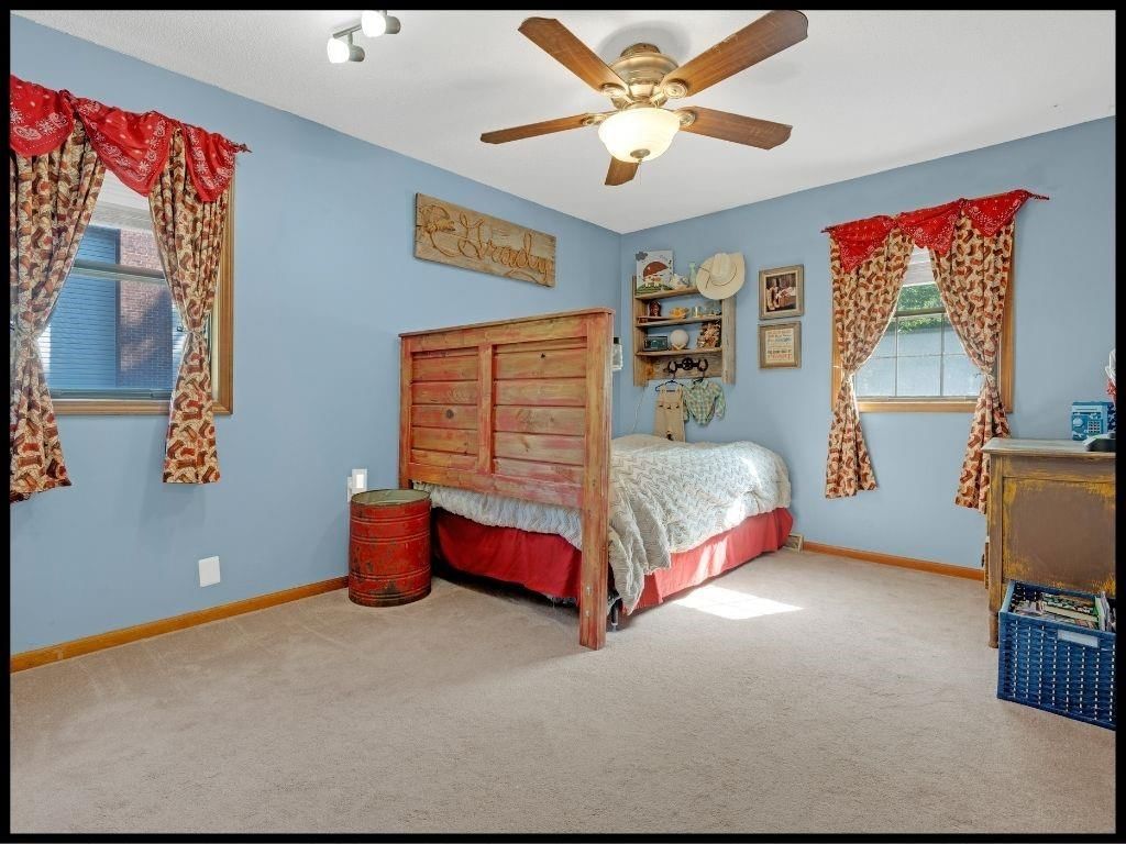 1411 Woodlawn Drive — photo 32