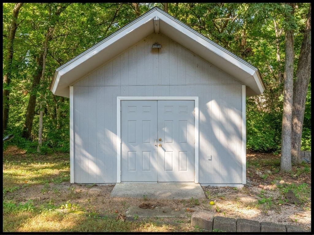 1411 Woodlawn Drive — photo 61