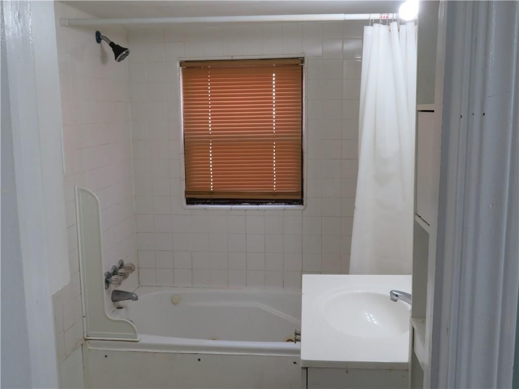 708 E Piankishaw Street — photo 13
