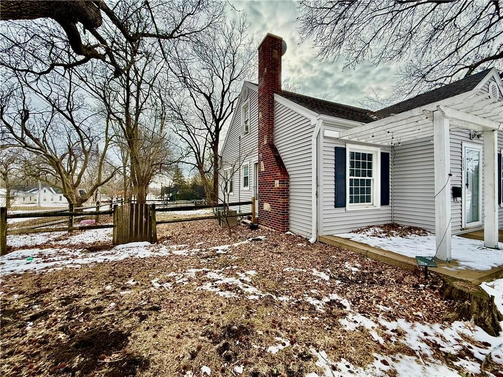 113 W Royle Street — photo 3