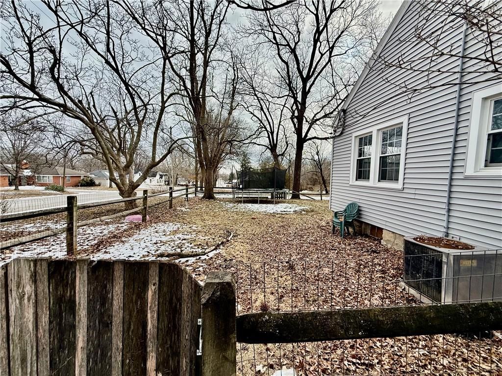 113 W Royle Street — photo 4