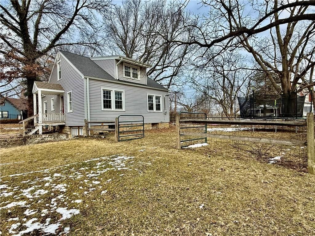 113 W Royle Street — photo 8