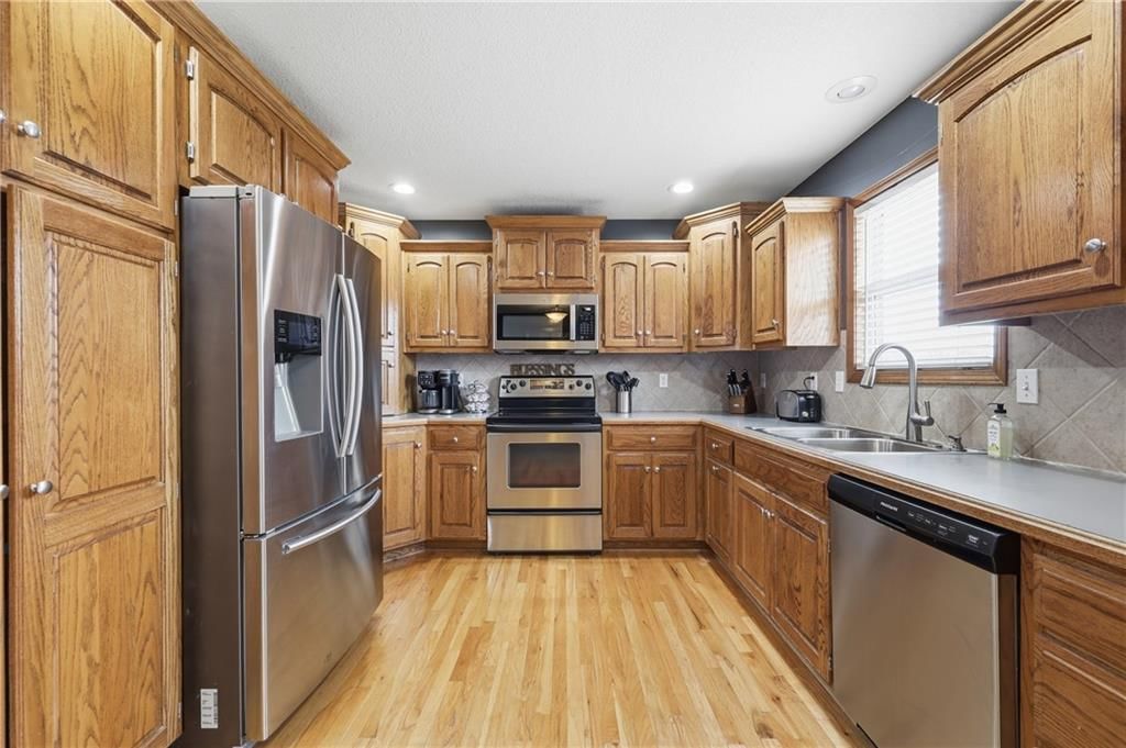 1810 NW Bradford Court — photo 8