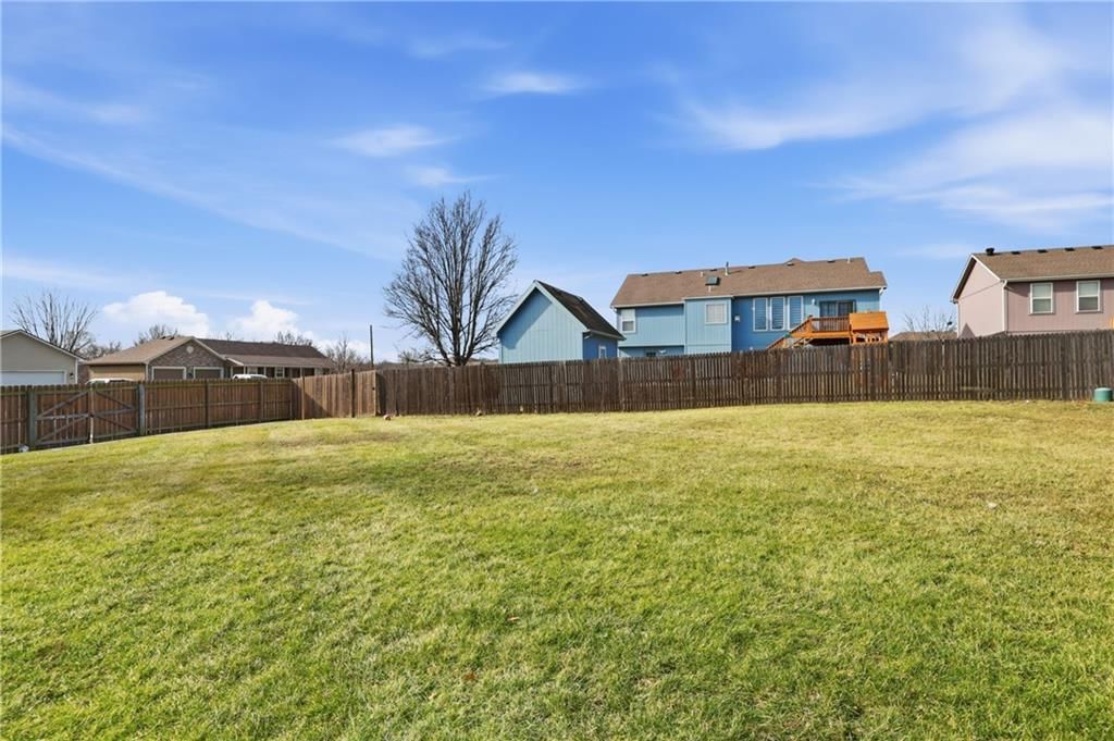 1810 NW Bradford Court — photo 24