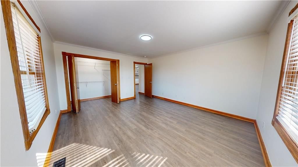 715 E Highland Avenue — photo 12