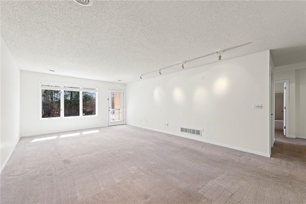 5903 NW 64th Terrace — photo 6