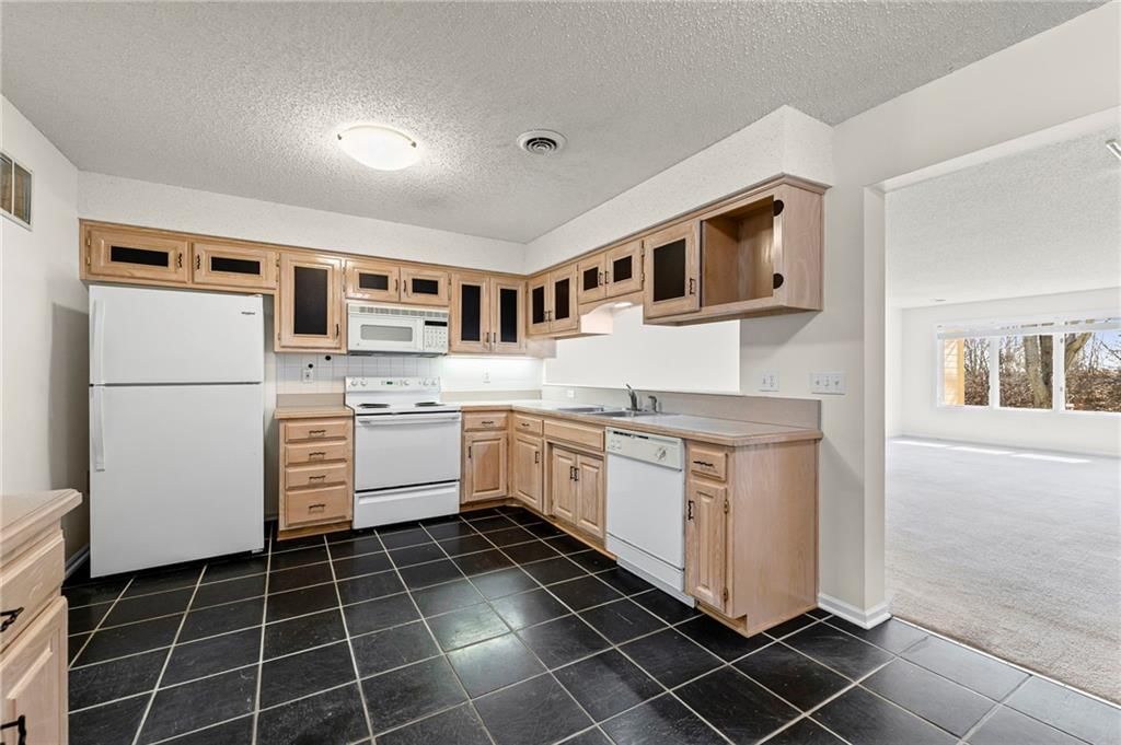 5903 NW 64th Terrace — photo 9