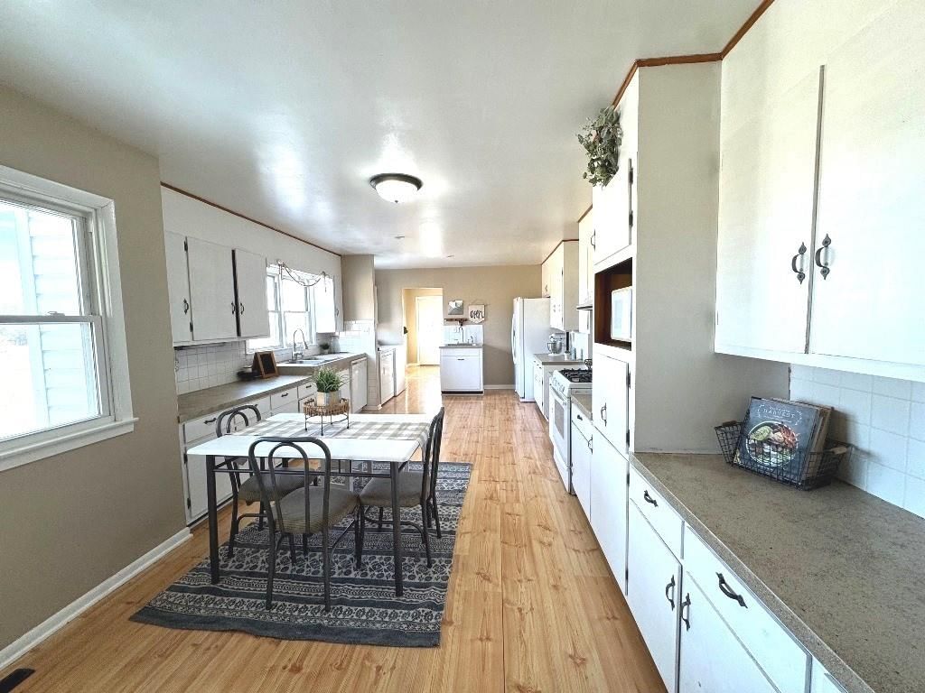 17629 Key Avenue — photo 3