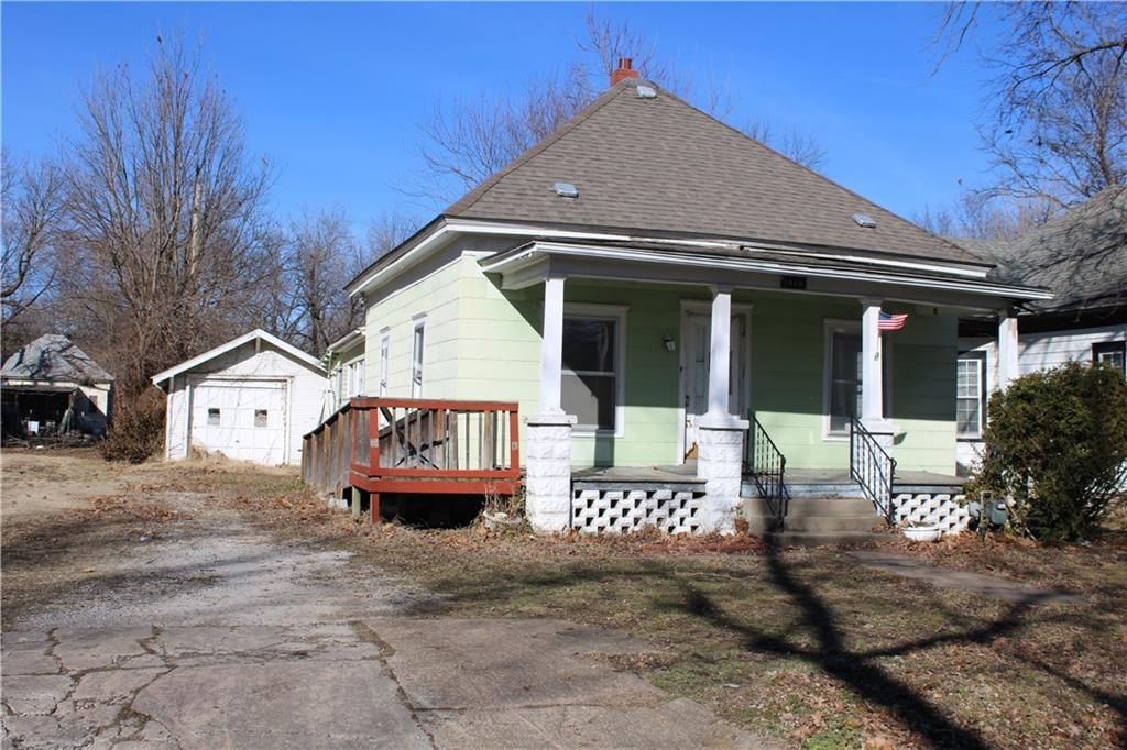 1419 Dirr Avenue — photo 1