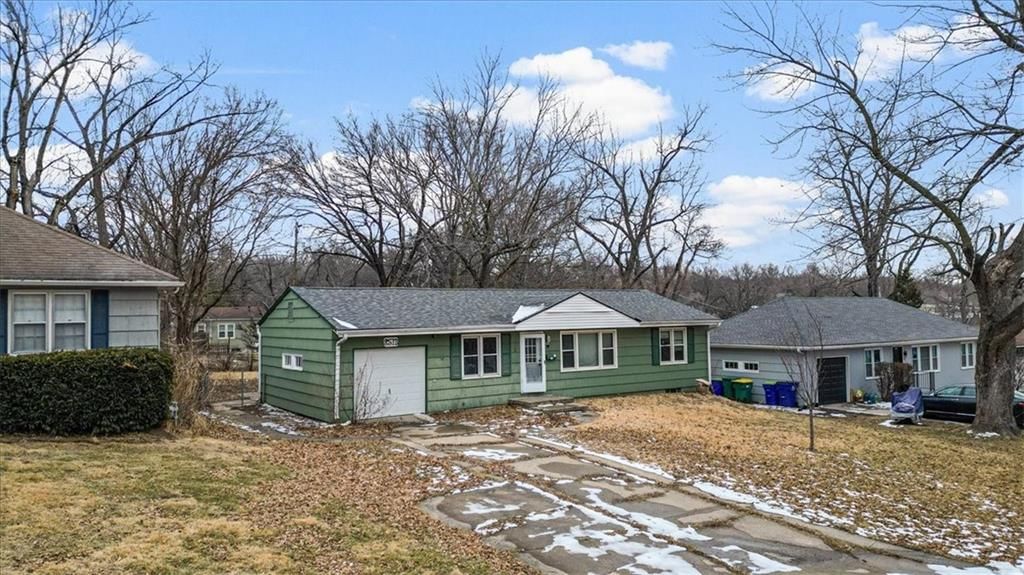 8513 Riggs Street — photo 3