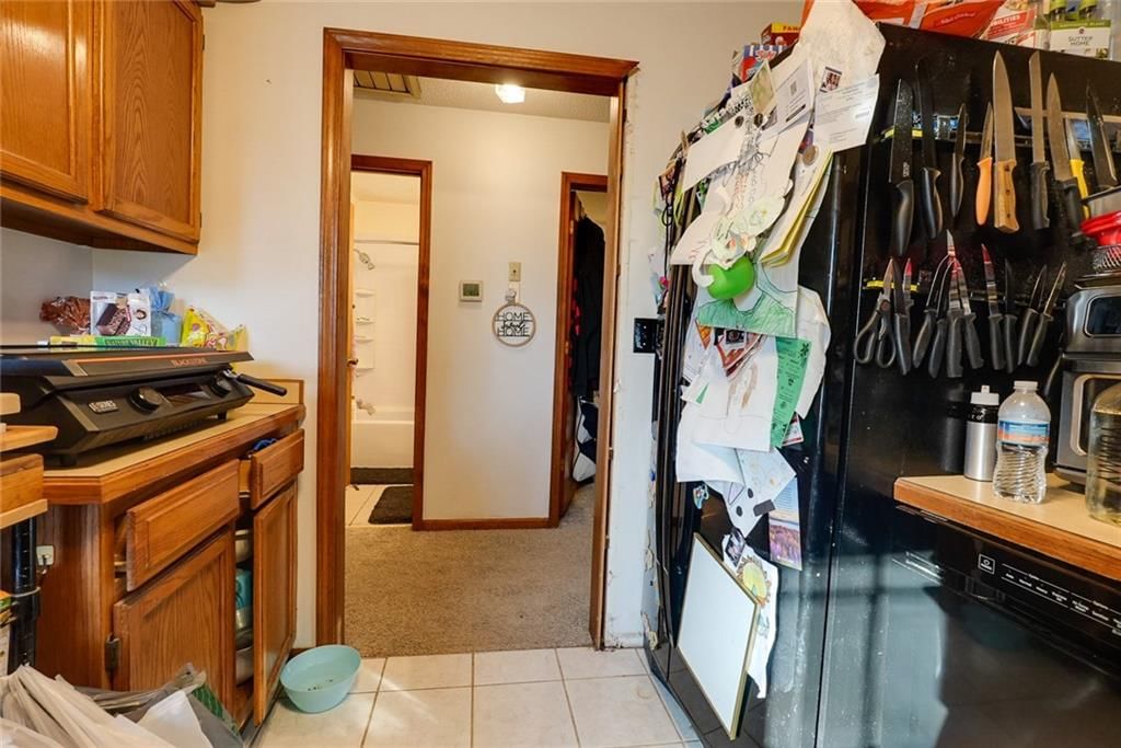 930 S Leslie Street — photo 14