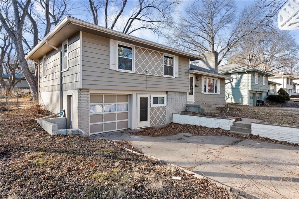8608 Spring Valley Road — photo 4