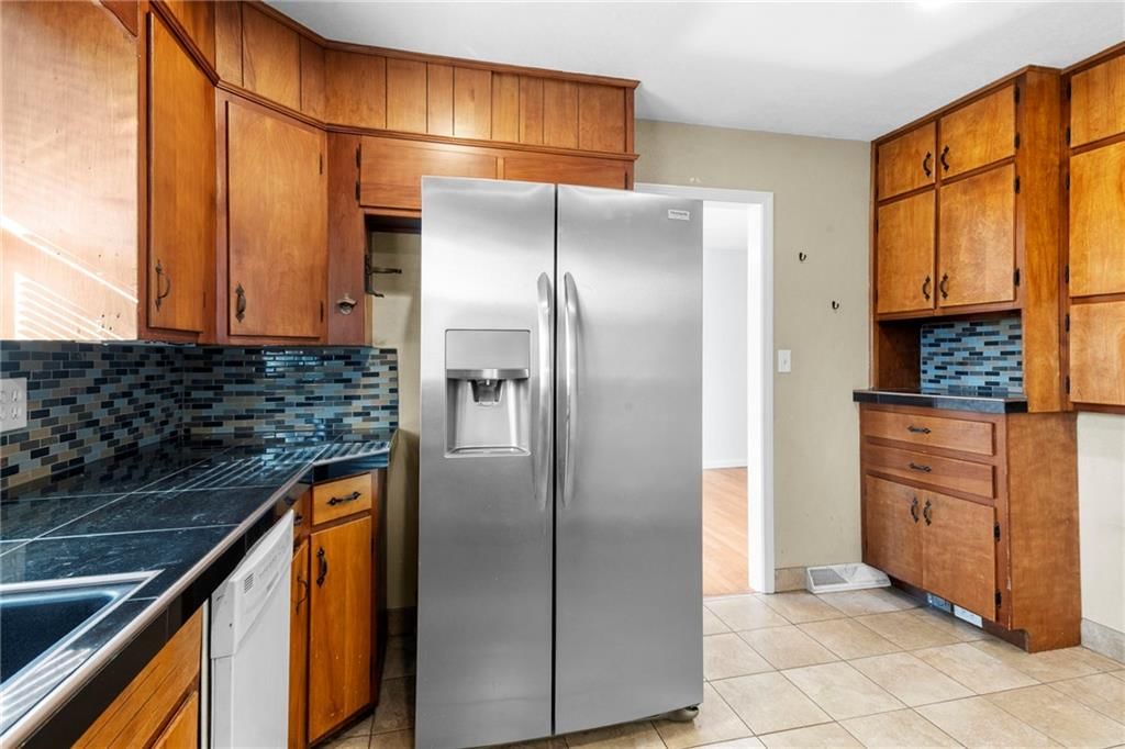 8608 Spring Valley Road — photo 14