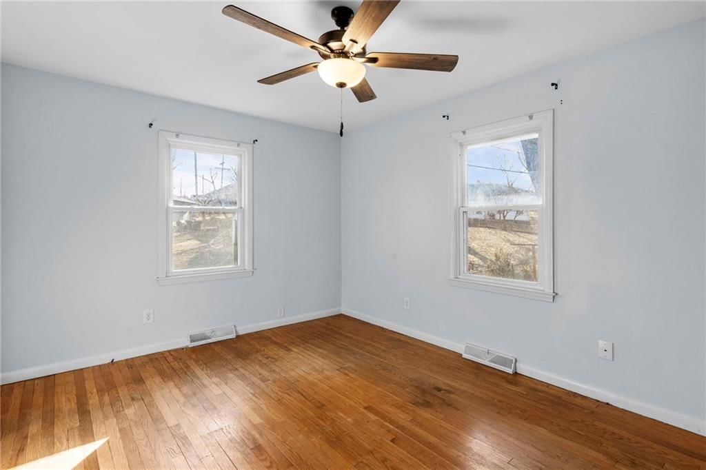 8608 Spring Valley Road — photo 17