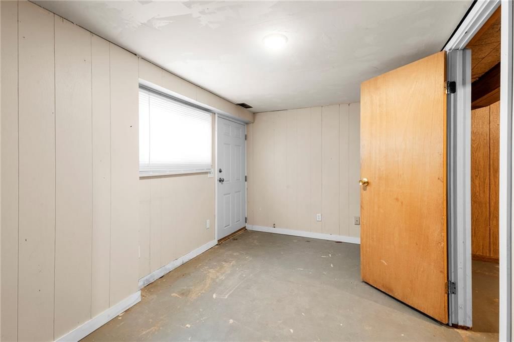 8608 Spring Valley Road — photo 26
