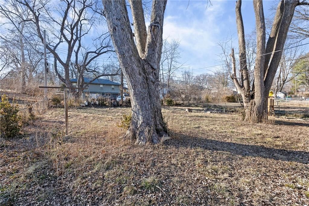 8608 Spring Valley Road — photo 28