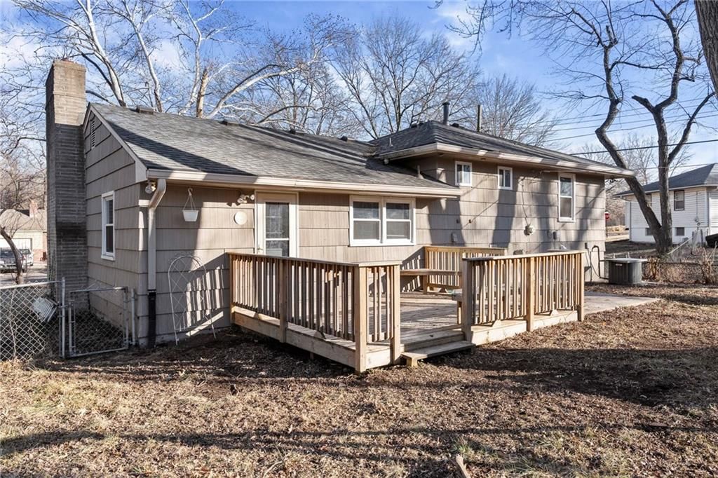 8608 Spring Valley Road — photo 29