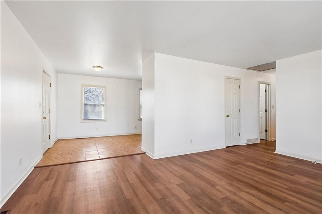 5301 NE 42nd Terrace — photo 7