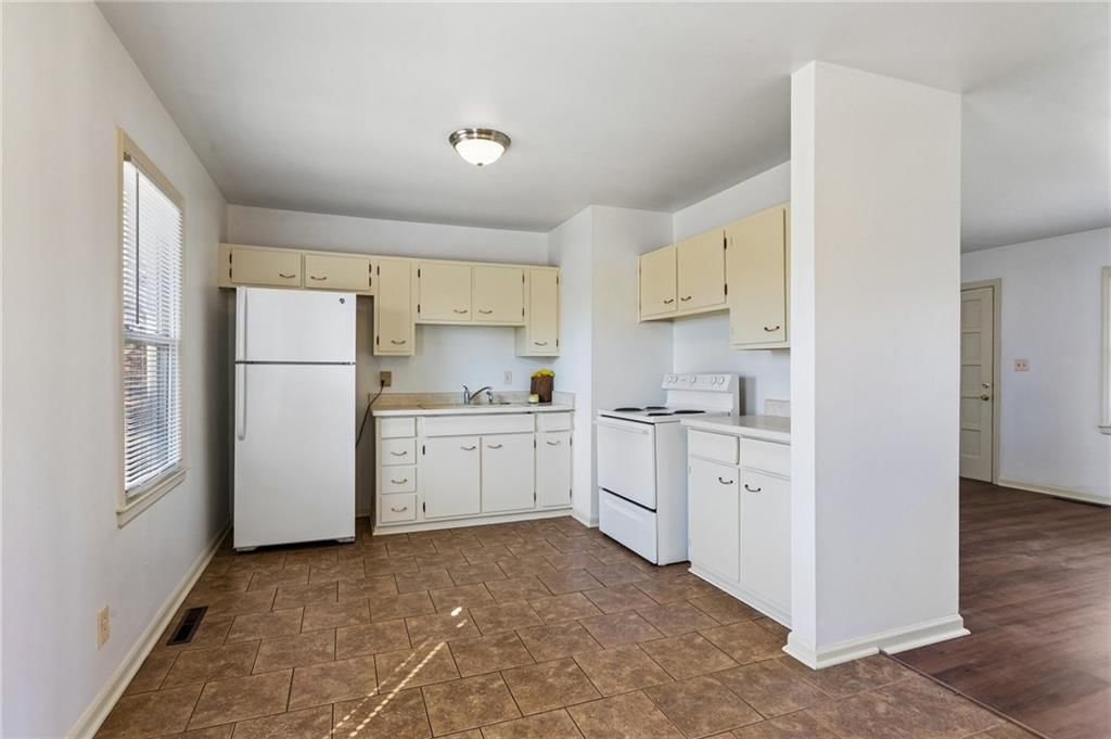 5301 NE 42nd Terrace — photo 8