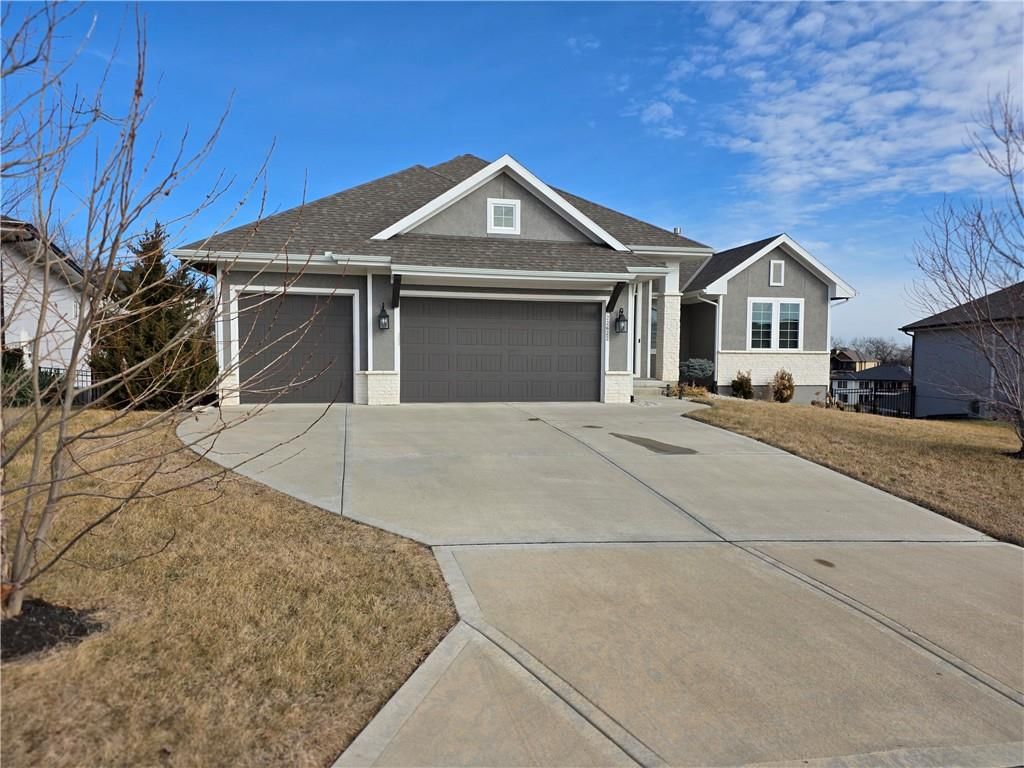 22622 W 87th Terrace, Lenexa, KS