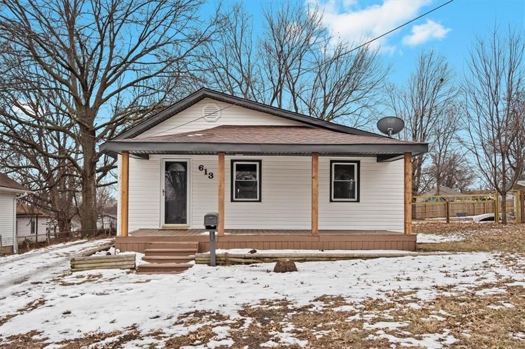 613 E Lexington Avenue, Independence, MO
