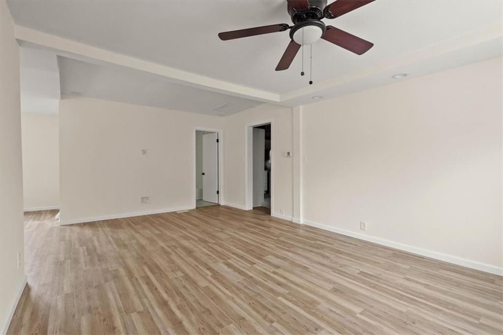 613 E Lexington Avenue — photo 8