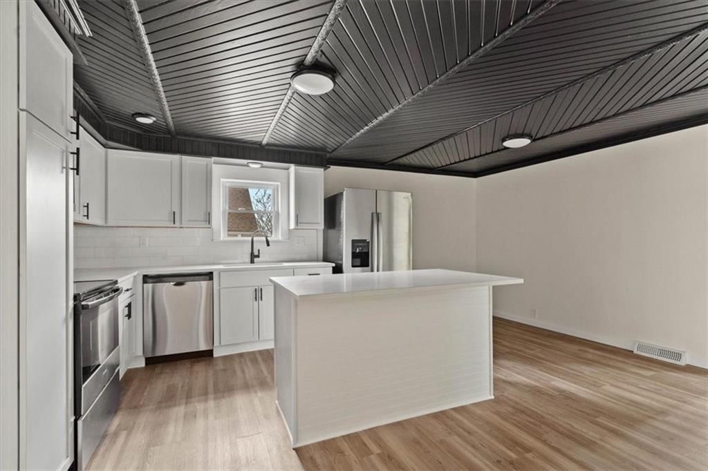 613 E Lexington Avenue — photo 10