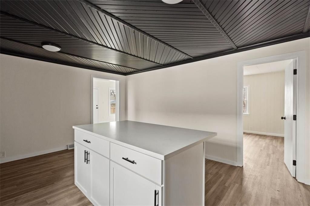 613 E Lexington Avenue — photo 13