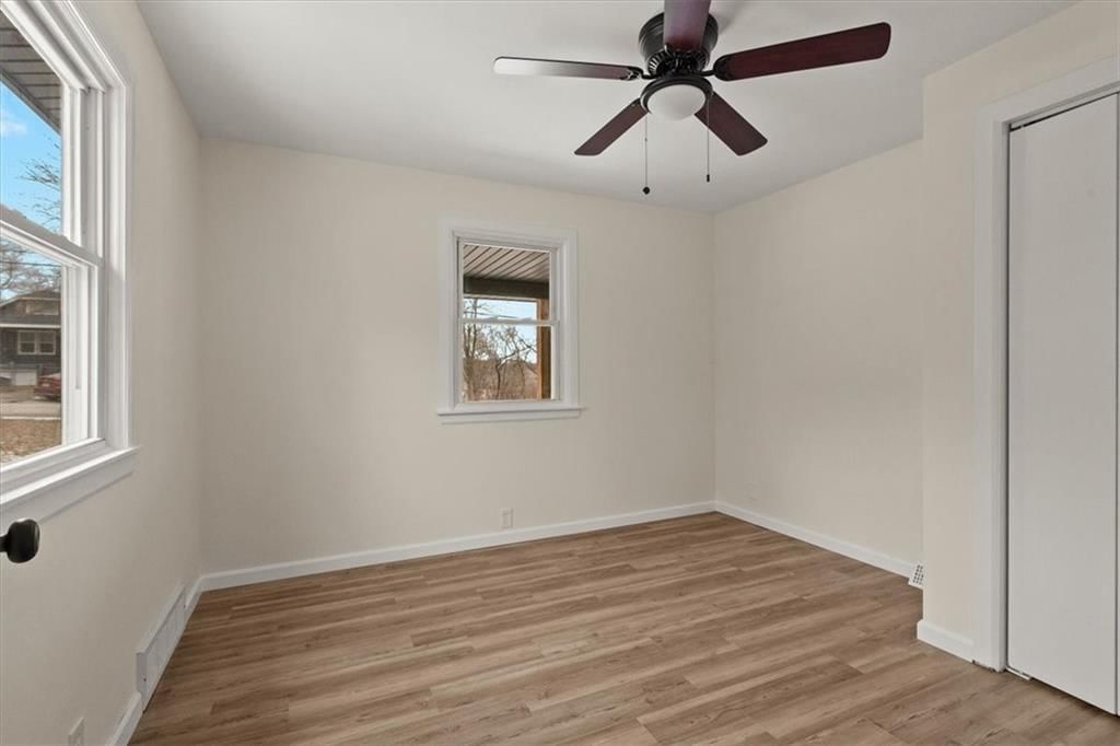 613 E Lexington Avenue — photo 14