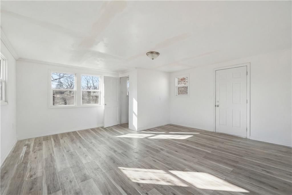 817 W White Oak Street — photo 4