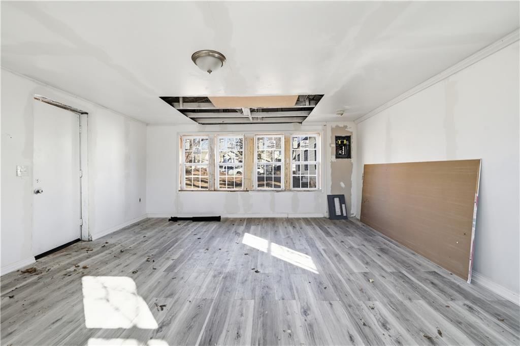 817 W White Oak Street — photo 6