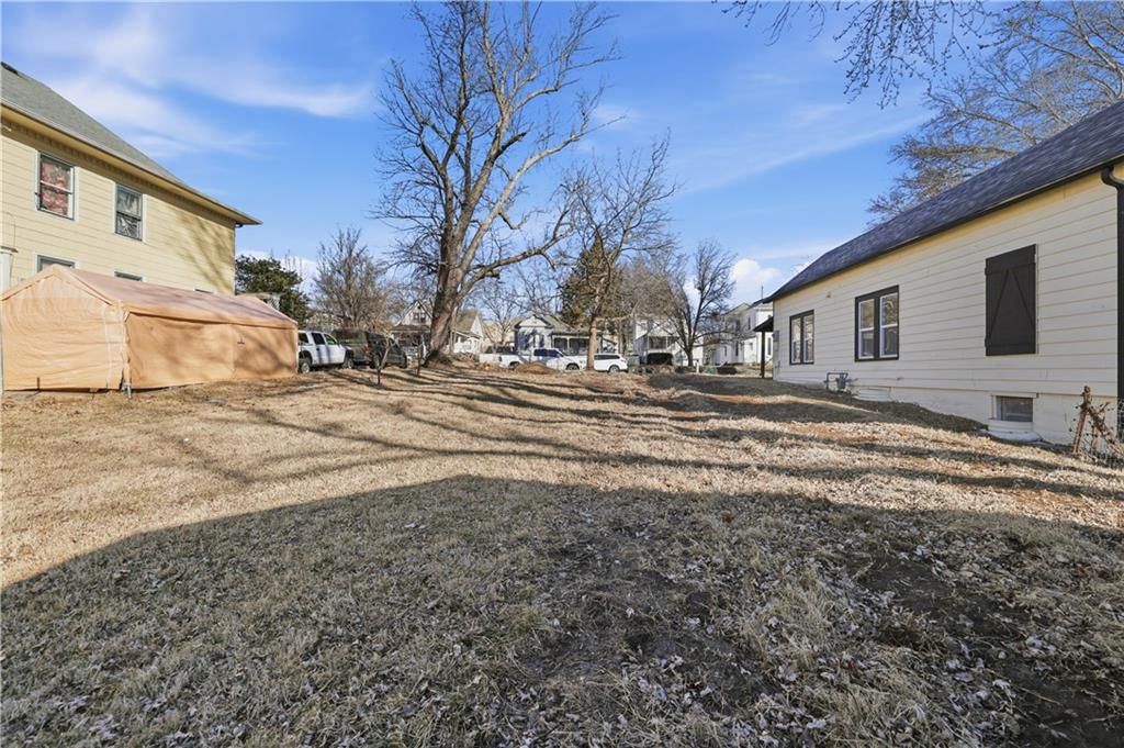 817 W White Oak Street — photo 9