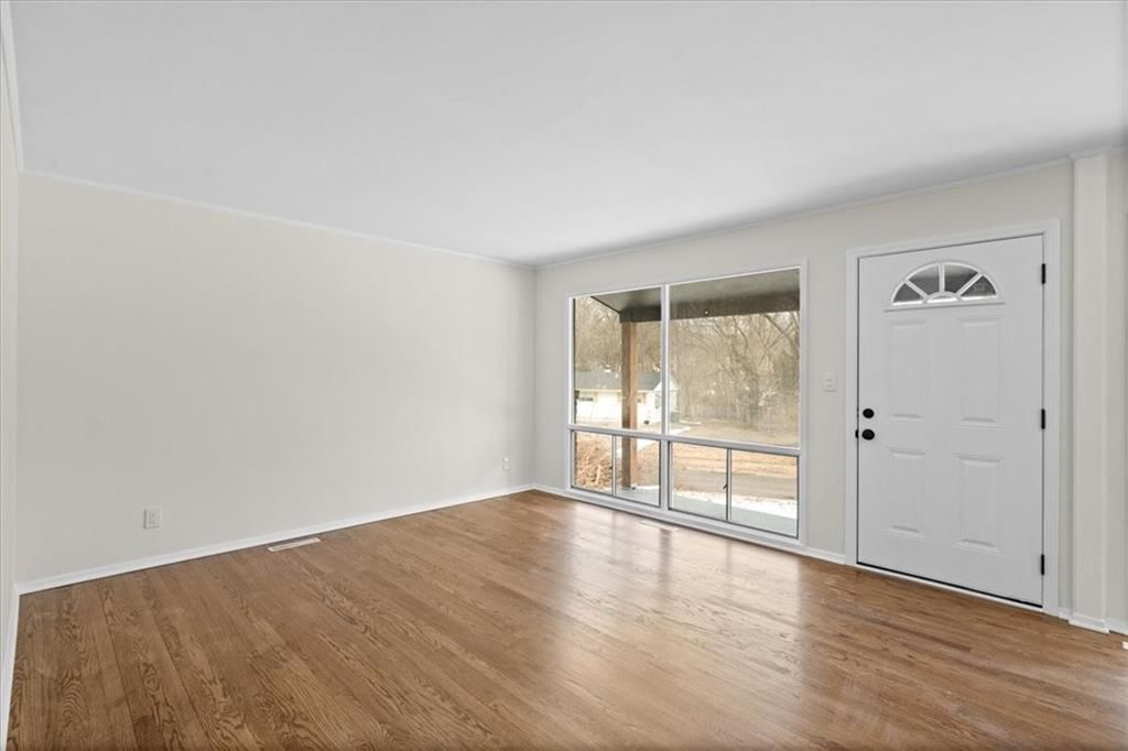 5010 Crisp Avenue — photo 3