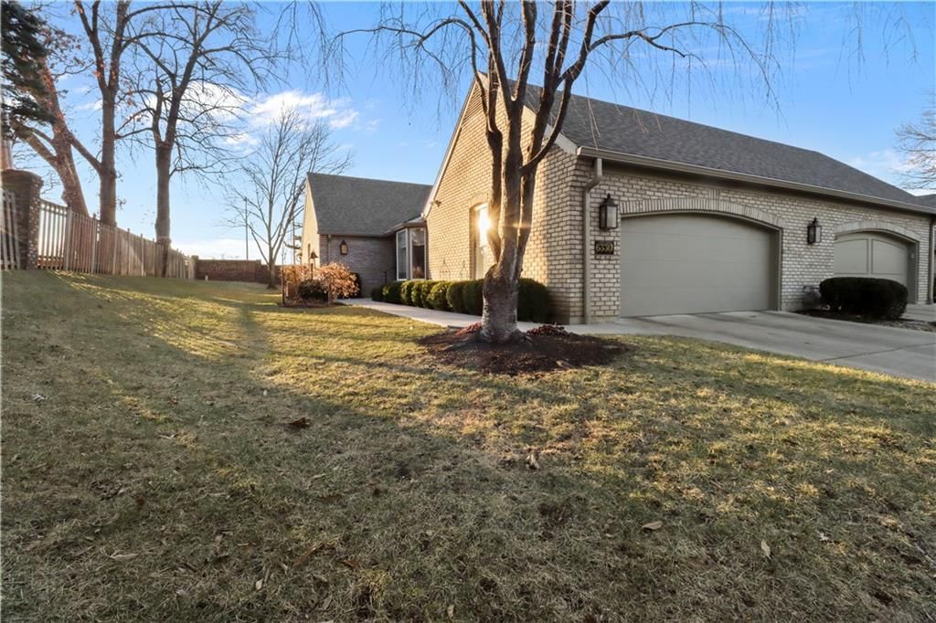 6330 Kennett Place, Mission, KS
