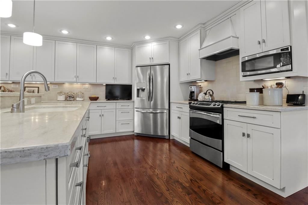 6330 Kennett Place — photo 11