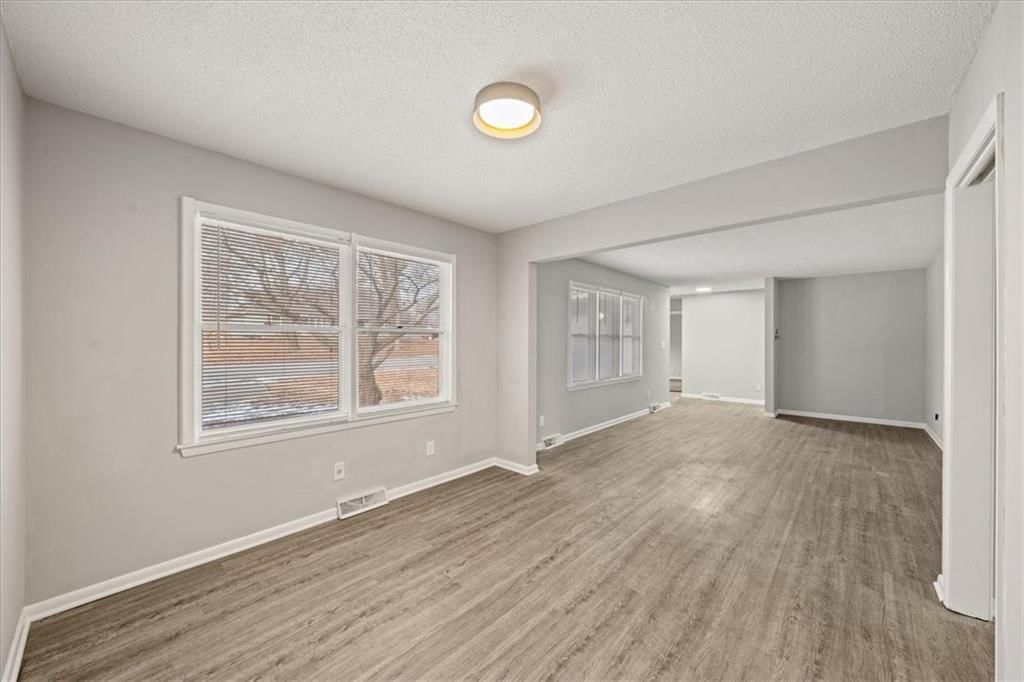 612 Christopher Street — photo 7