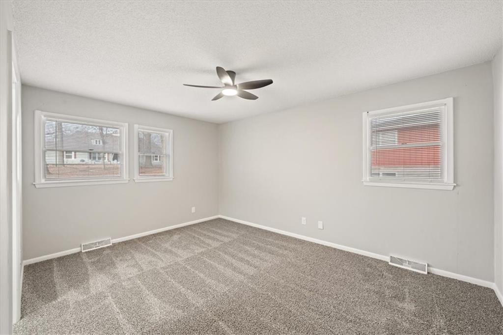 612 Christopher Street — photo 8