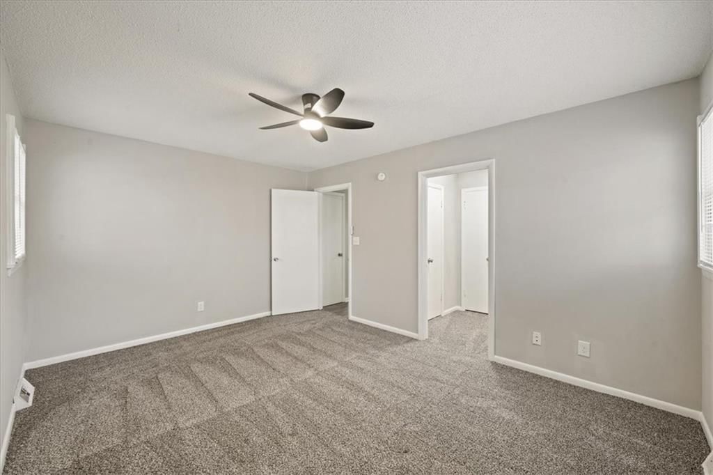 612 Christopher Street — photo 9
