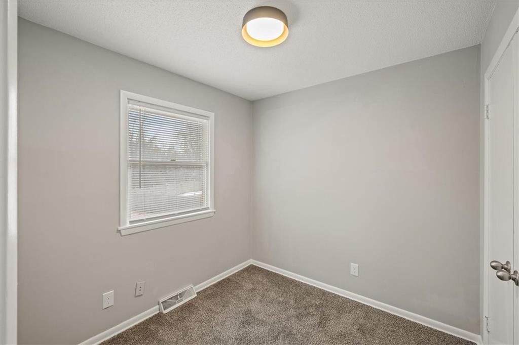 612 Christopher Street — photo 14