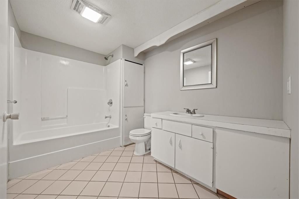 612 Christopher Street — photo 15