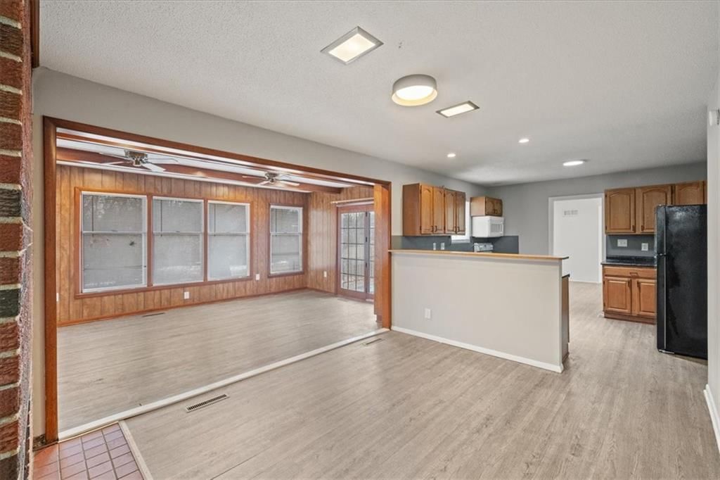 612 Christopher Street — photo 16