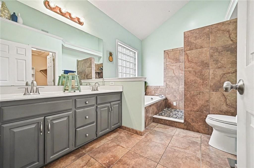 11243 N Madison Avenue — photo 15