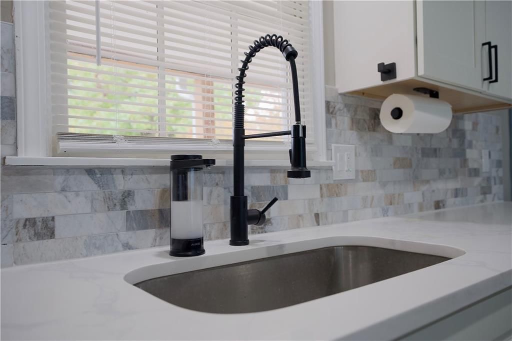 8641 Broadmoor Street — photo 15
